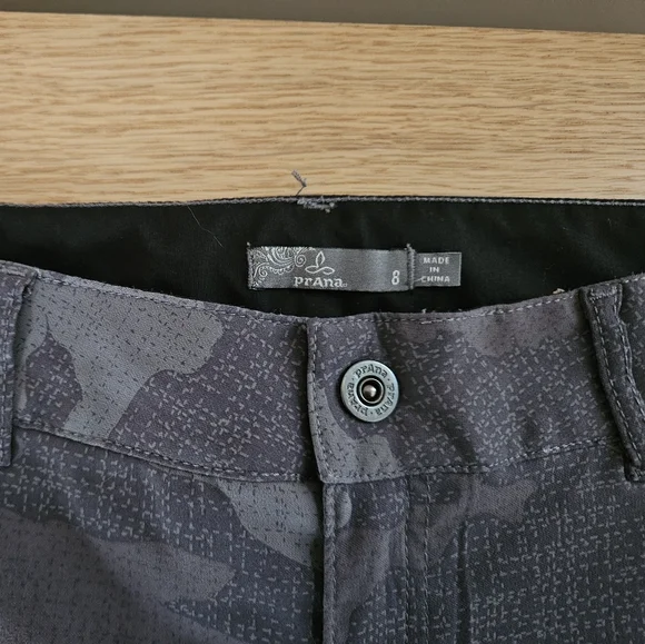 prAna Sky Canyon Jogger Pants Women’s 8 Gray Camo Zip Pockets Hiking - Picture 5 of 16